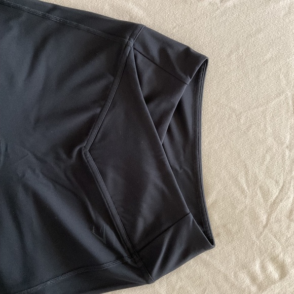 GYMSHARK women’s ’CROSSOVER FLARED LEGGINGS’ - Picture 4 of 12